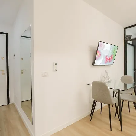 Miku Apartment-adorable At Bllok Area Apartment Tirana