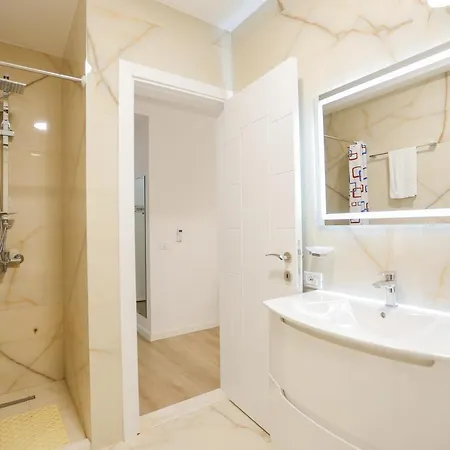Miku Apartment-adorable At Bllok Area Apartment Tirana
